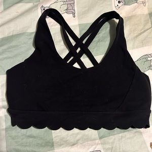 Buffbunny scalloped edge sports bra